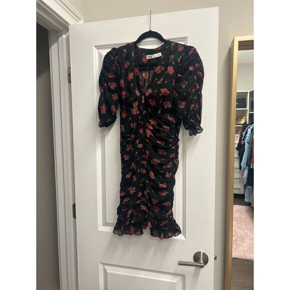 Zara Black Floral Ruched Mini Dress with Sleeves size S - Picture 2 of 6